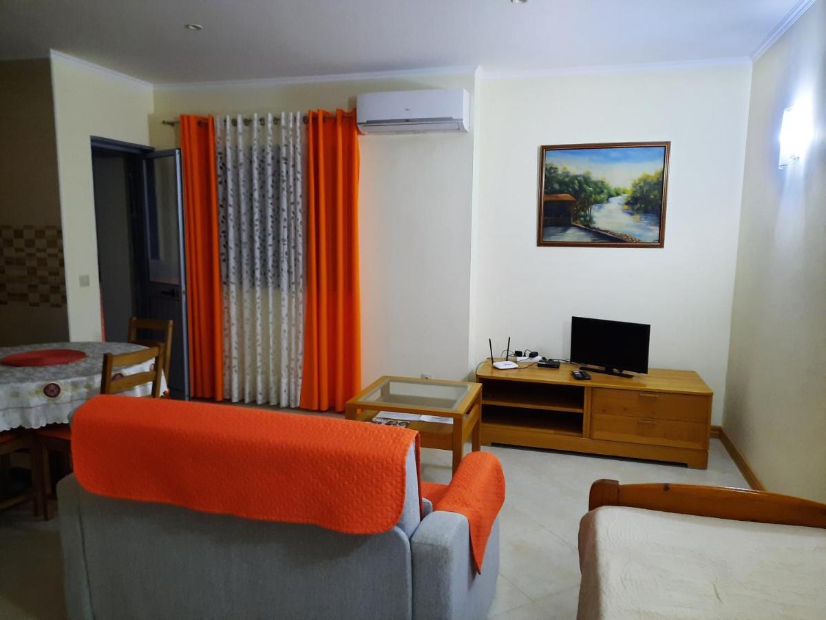 Private Apartament Celestina & Carlos Mindelo Extérieur photo